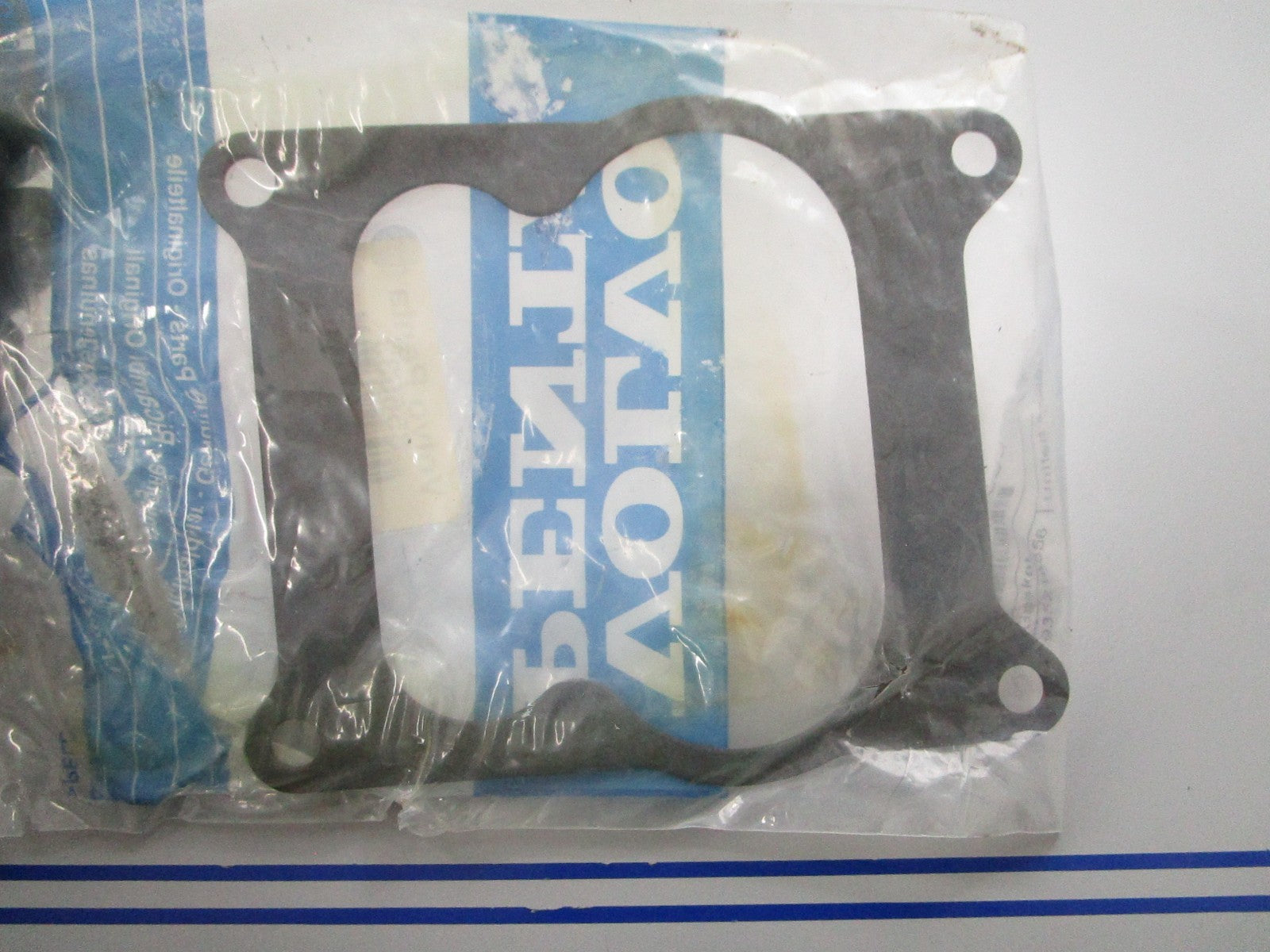 NEW OEM Volvo Penta 856033 Gasket 0810