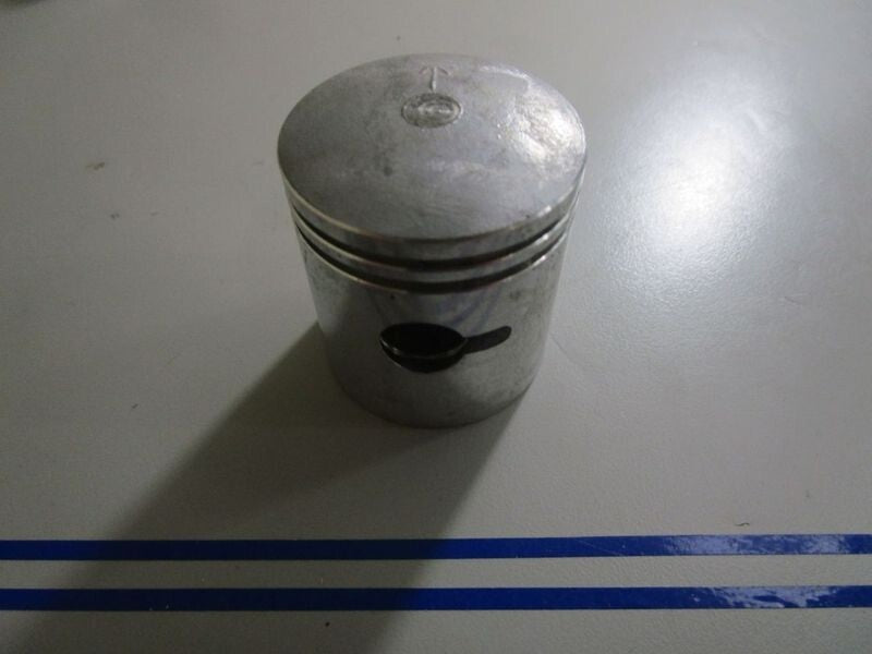 *NEW OEM* 0770 Suzuki Piston 12110-98402
