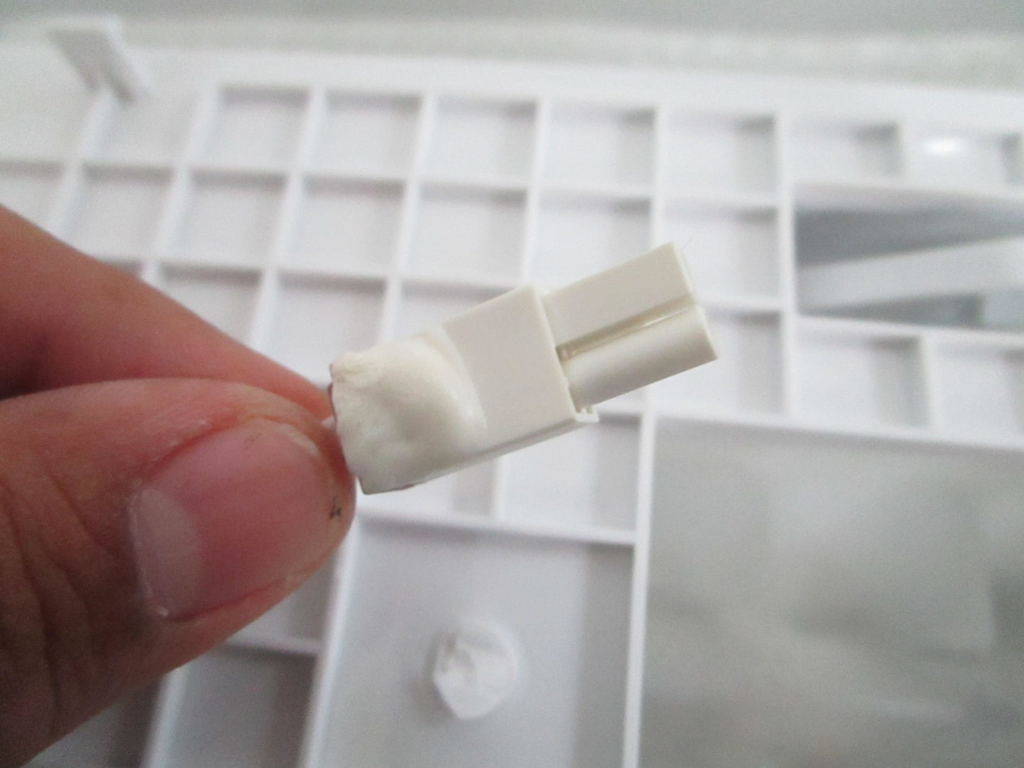 *NEW OEM* 0820 LG Automatic Ice Maker K1944385