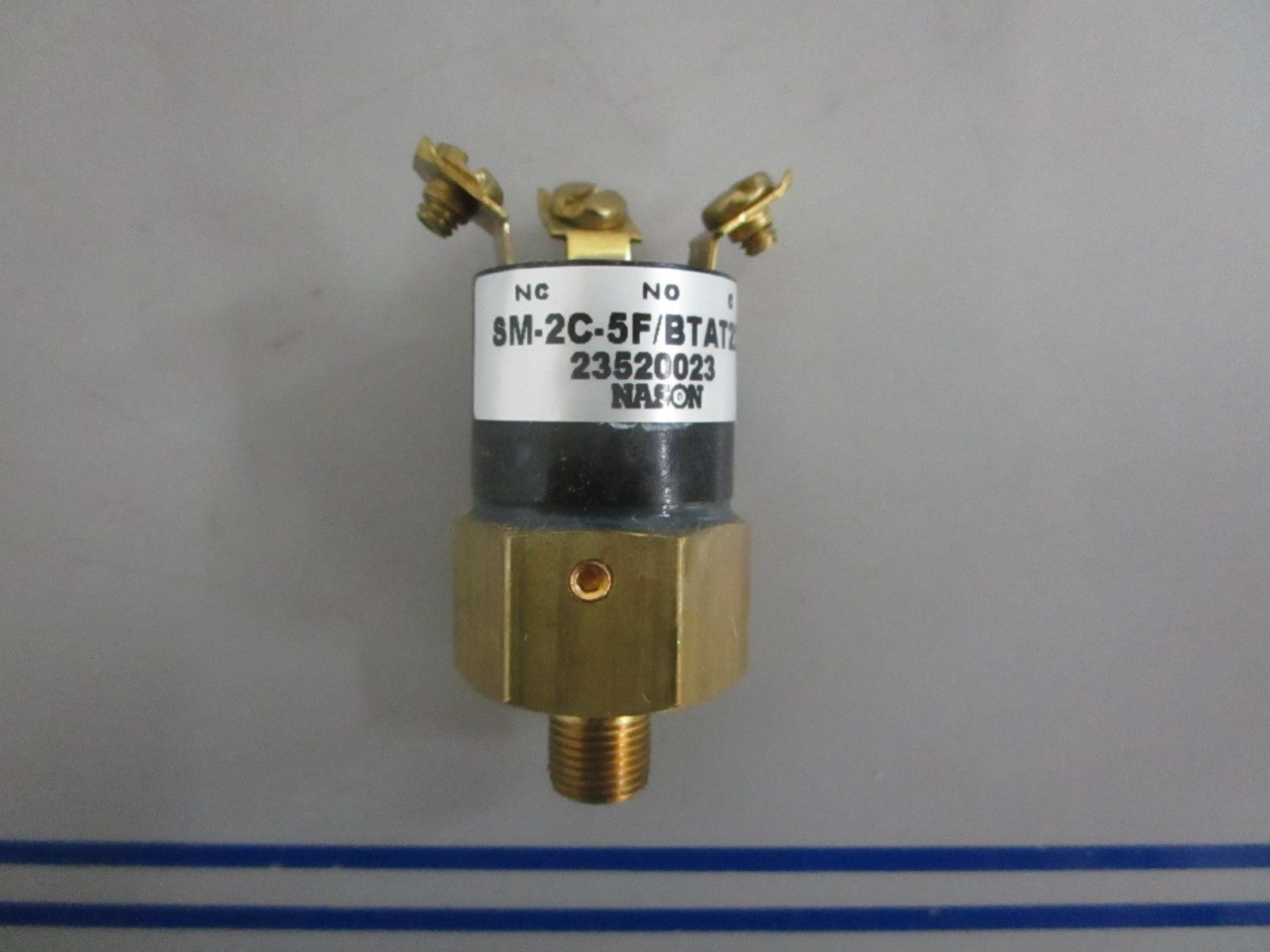 *NEW OEM* 0820 Detroit Diesel Switch 23520023