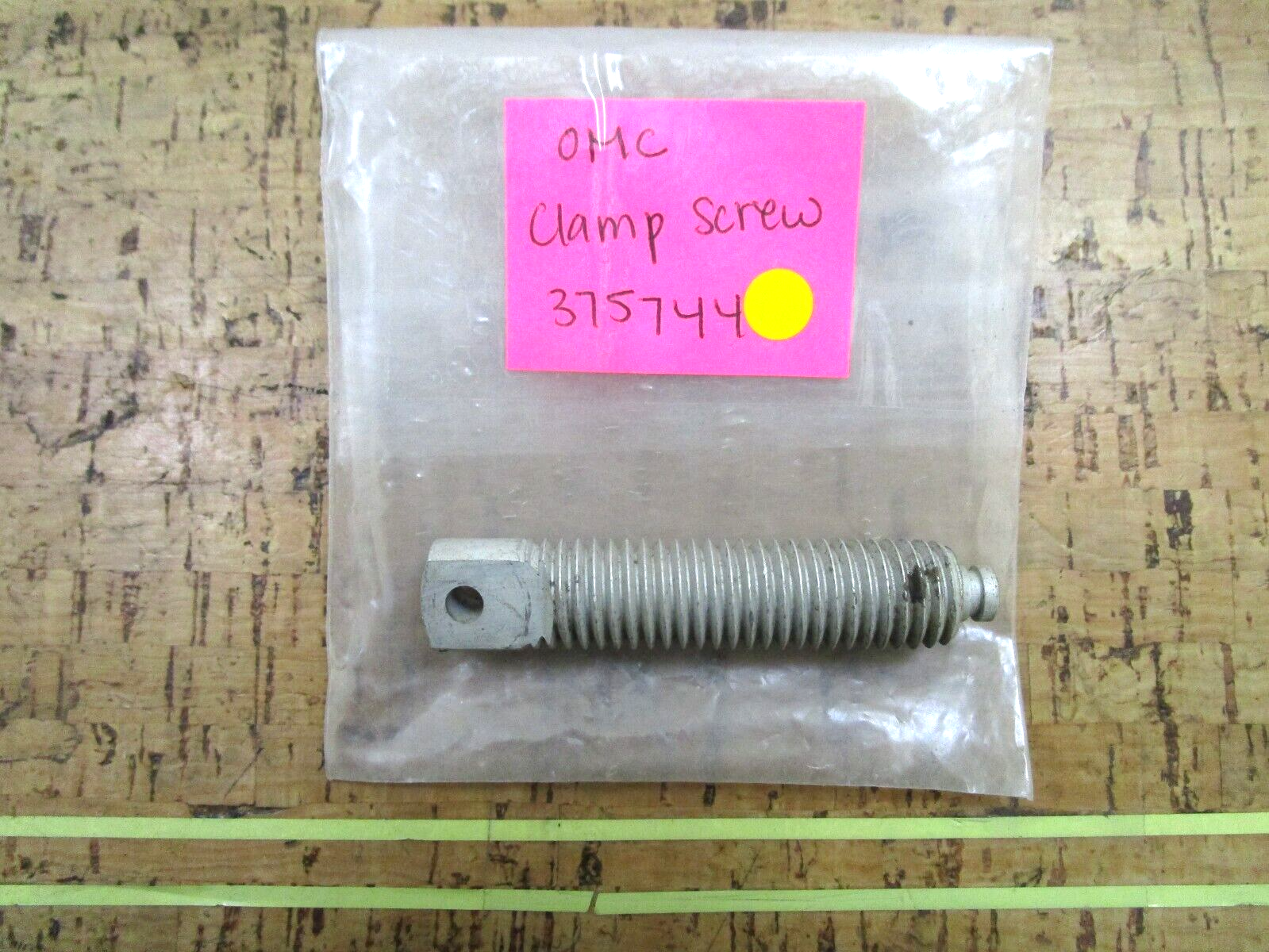 *NEW OEM* 0750 OMC Johnson Evinrude CLAMP SCREW 375744 0375744