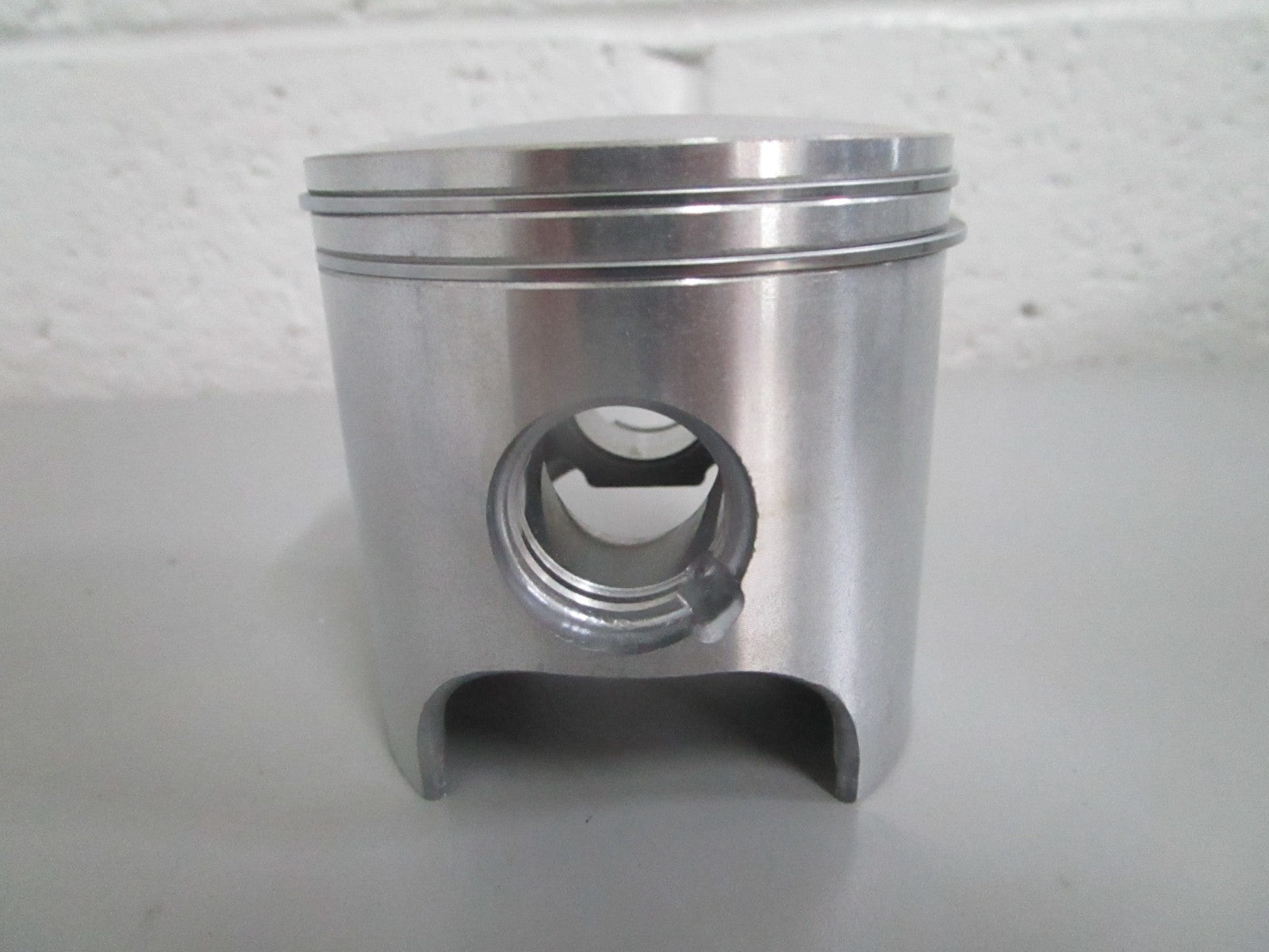 Polaris NEW OEM Piston 2201396 NOS Genuine Factory Snowmobile Engine Part 0820
