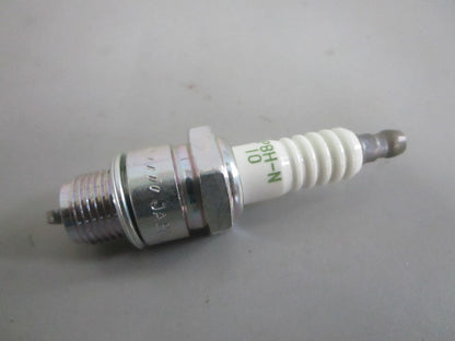 NEW OEM (LOT OF 8) BP8H-N-10 NGK Spark Plug 0820