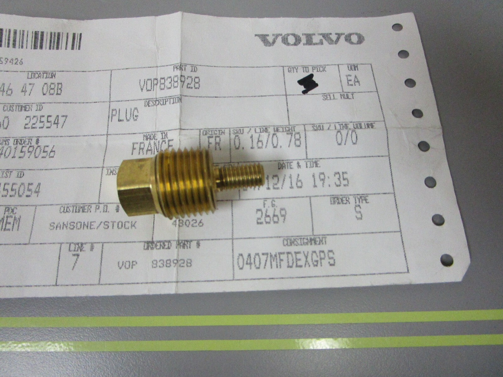 *NEW OEM* 0810 Volvo Penta Anode Plug 838928