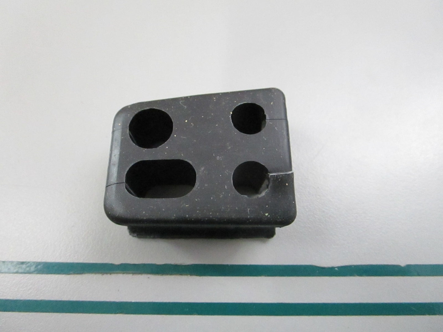NEW OEM 67130-95811 Suzuki Grommet 0810