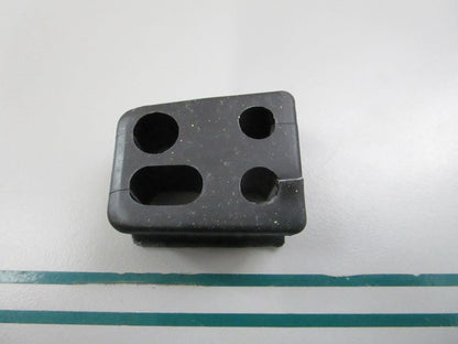 NEW OEM 67130-95811 Suzuki Grommet 0810