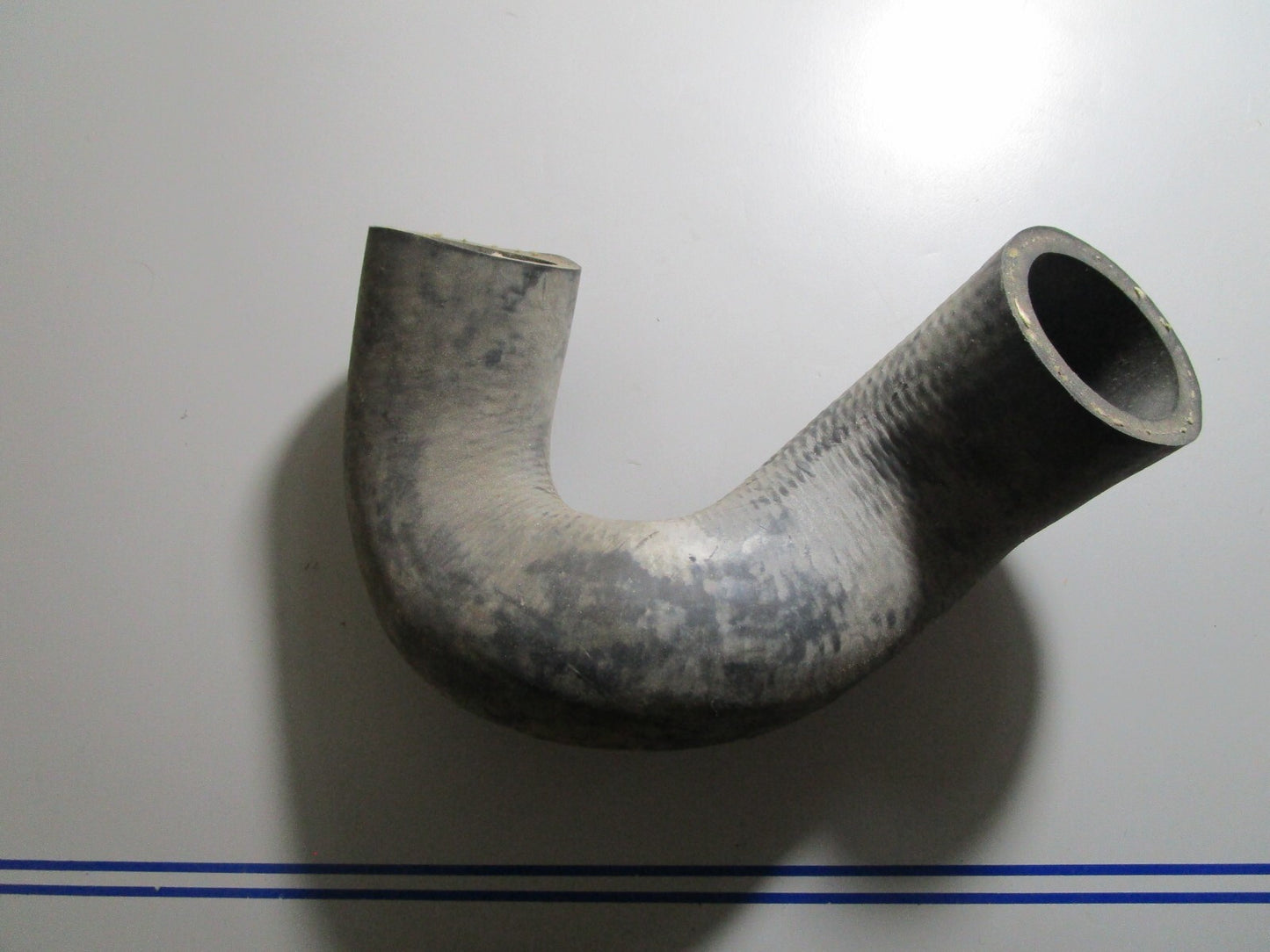 *NEW OEM* 0810 OMC Johnson Evinrude Hose 910410 0910410