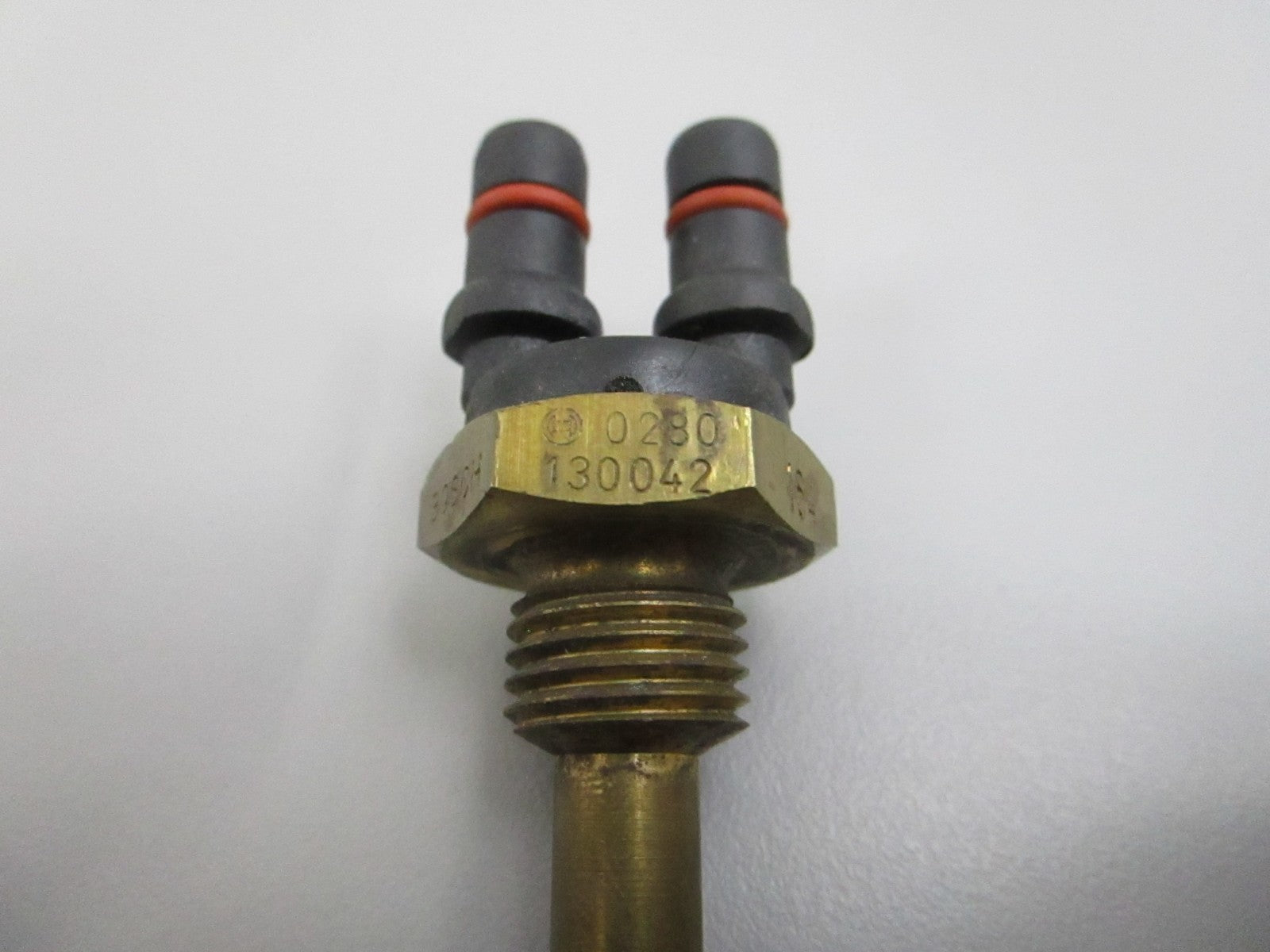 NEW OEM 0065425617 Mercedes-Benz Temperature Sensor 0810