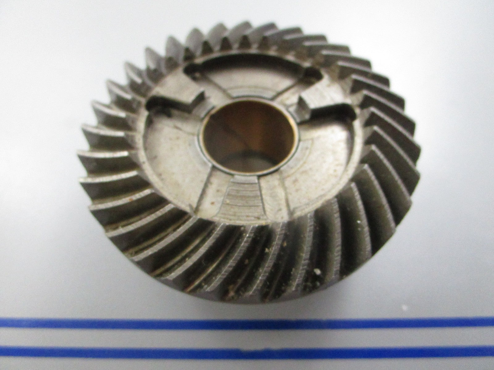 *NEW OEM* 0810 OMC Johnson Evinrude 32T Gear 385765 0385765