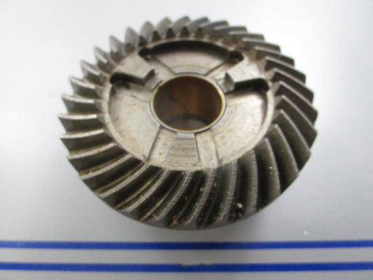 *NEW OEM* 0810 OMC Johnson Evinrude 32T Gear 385765 0385765