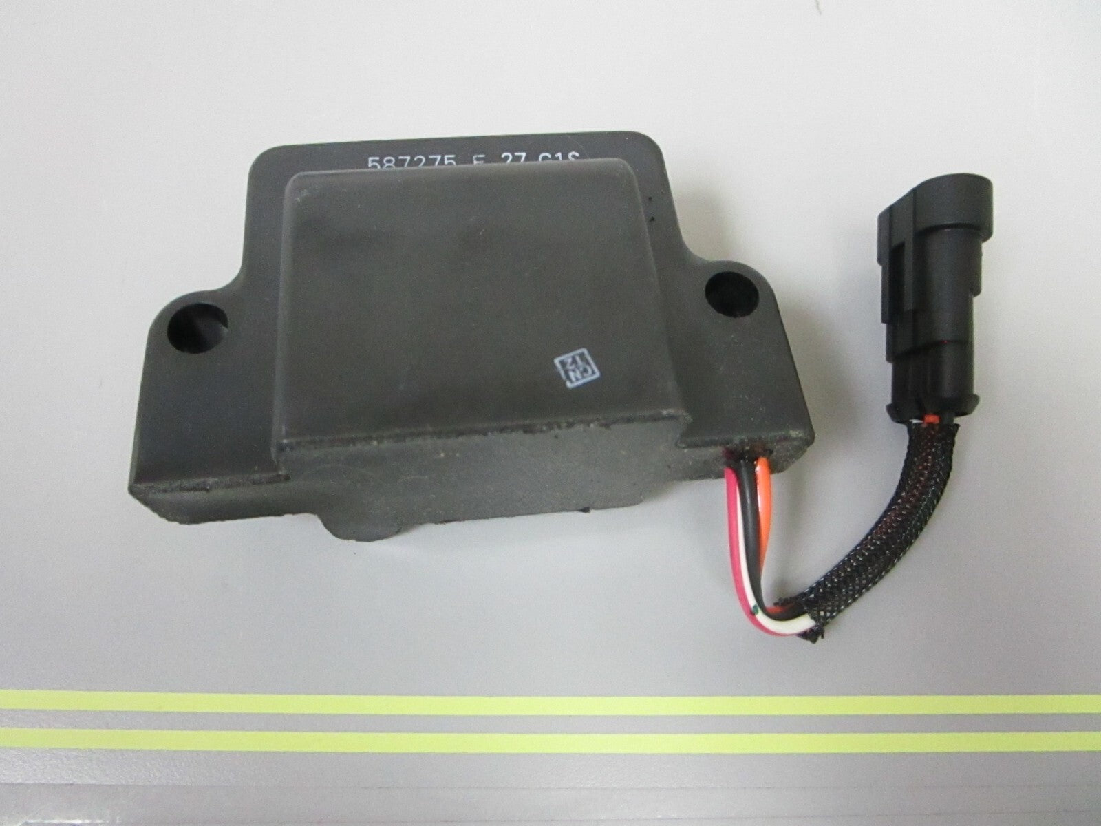 *NEW OEM* 0720 OMC Johnson Evinrude Ignition Coil 587275 0587275