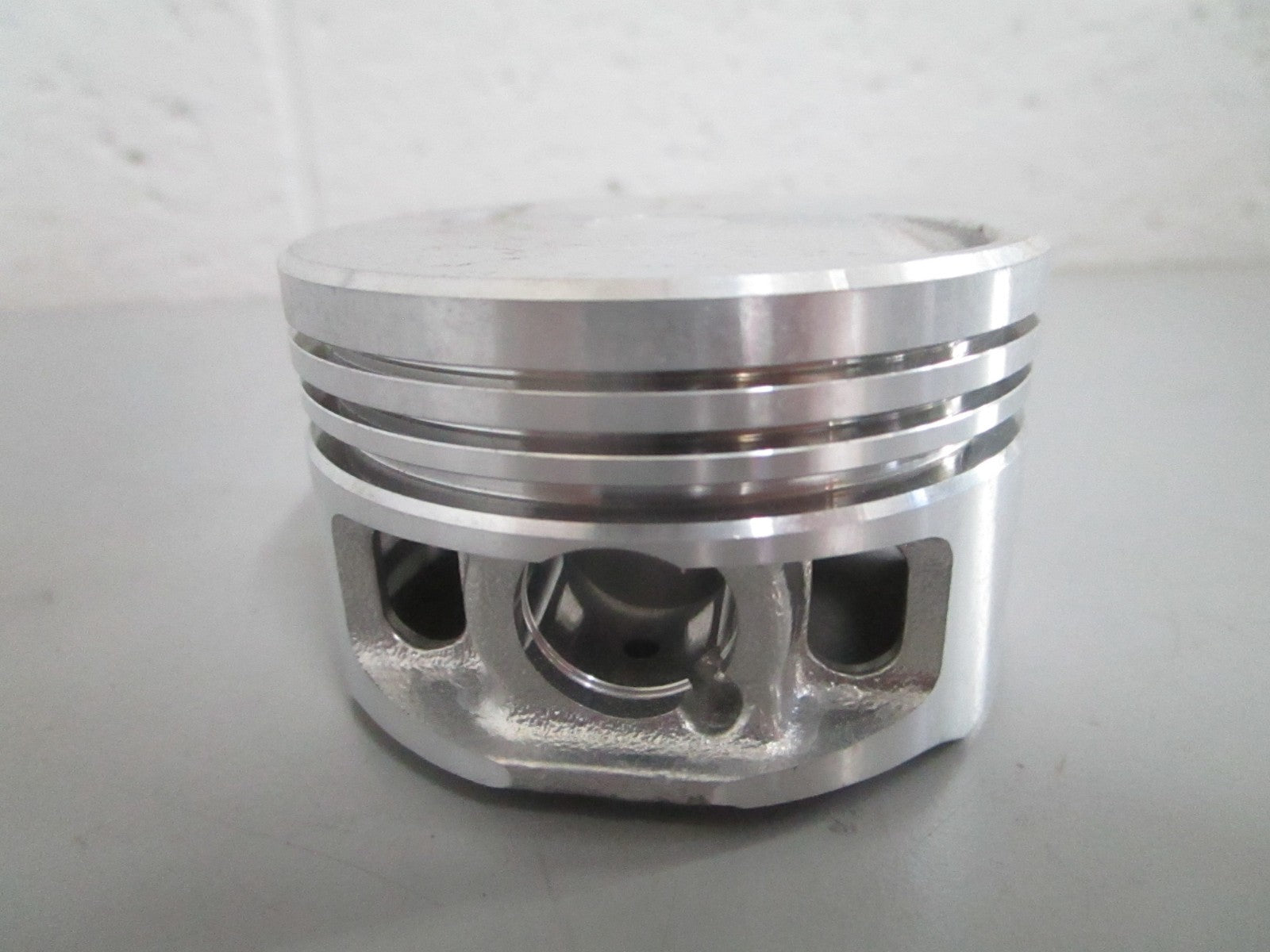 *NEW OEM* 0820 Yamaha Piston 65W-11635-00-00