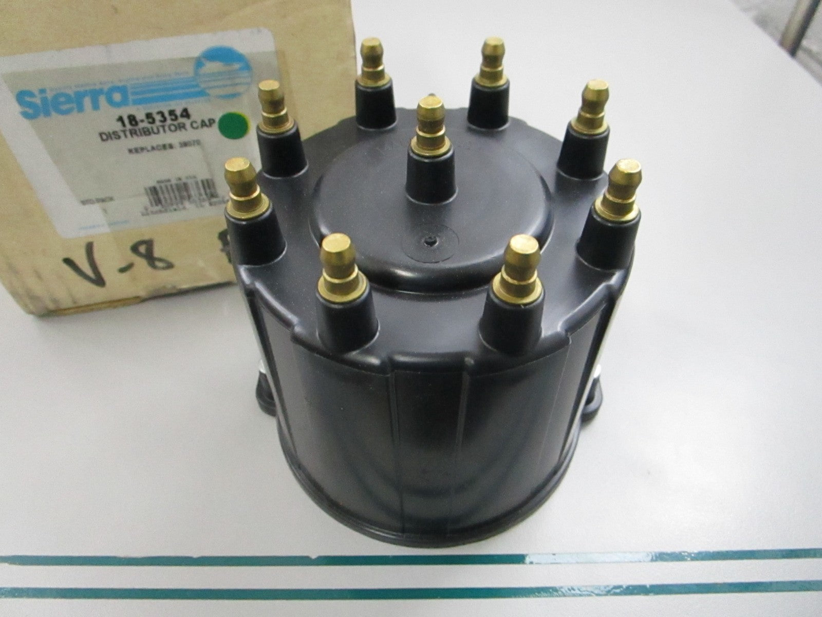 NEW 18-5354 Replaces: 38070 Sierra Distributor Cap 0810