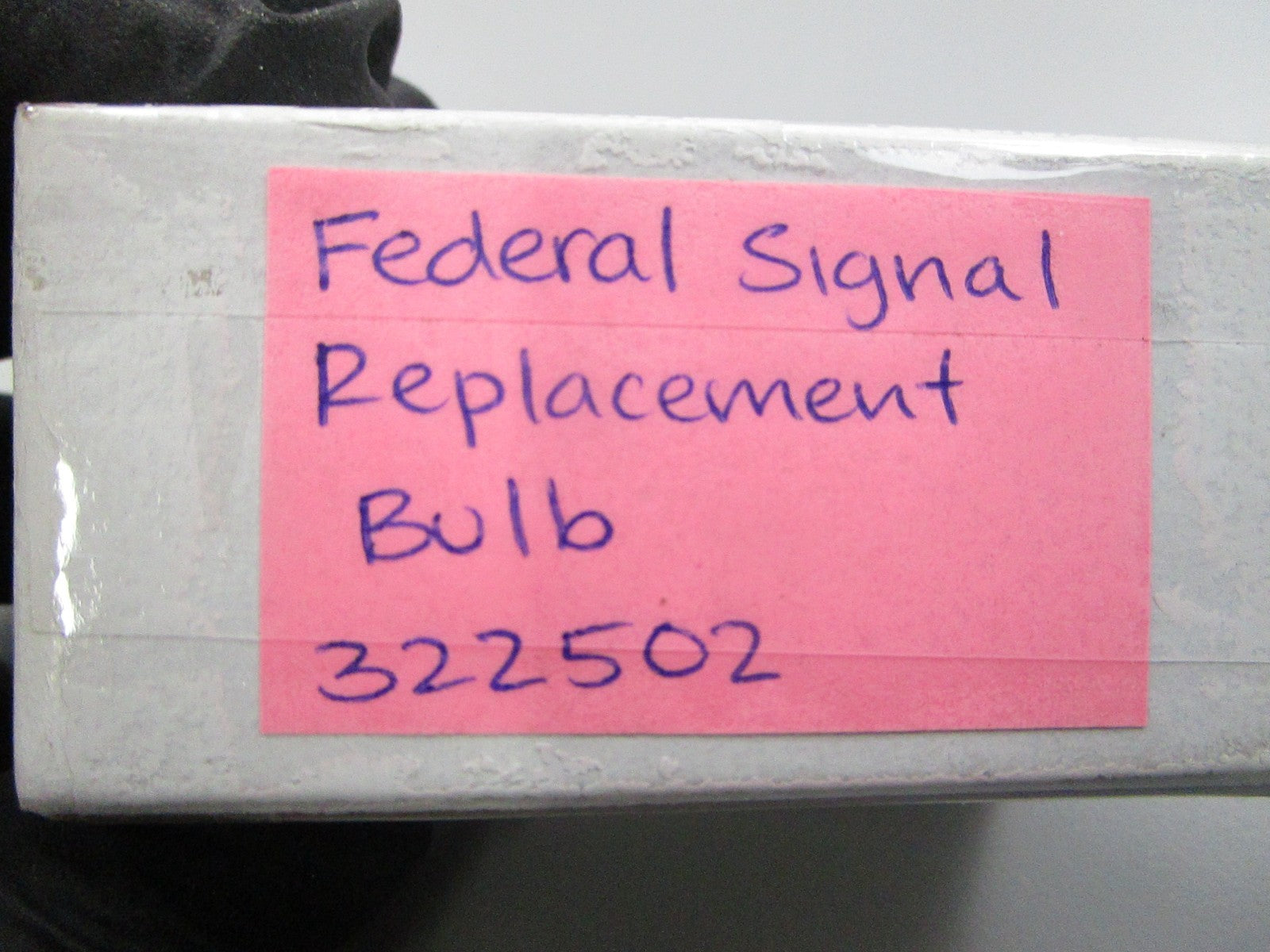 *NEW* 0810 Federal Signal Replacement Bulb 322502