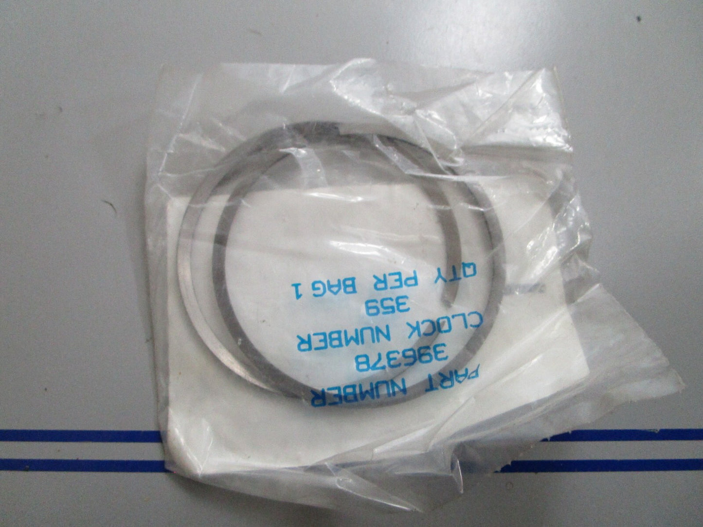 *NEW OEM* 0720 OMC Johnson Evinrude 2 Piston Ring Set 396378 0396378