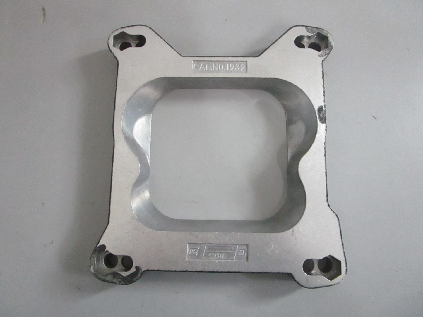 NEW OEM 818568T Mercury Quicksilver Carburetor Spacer Plate 0820