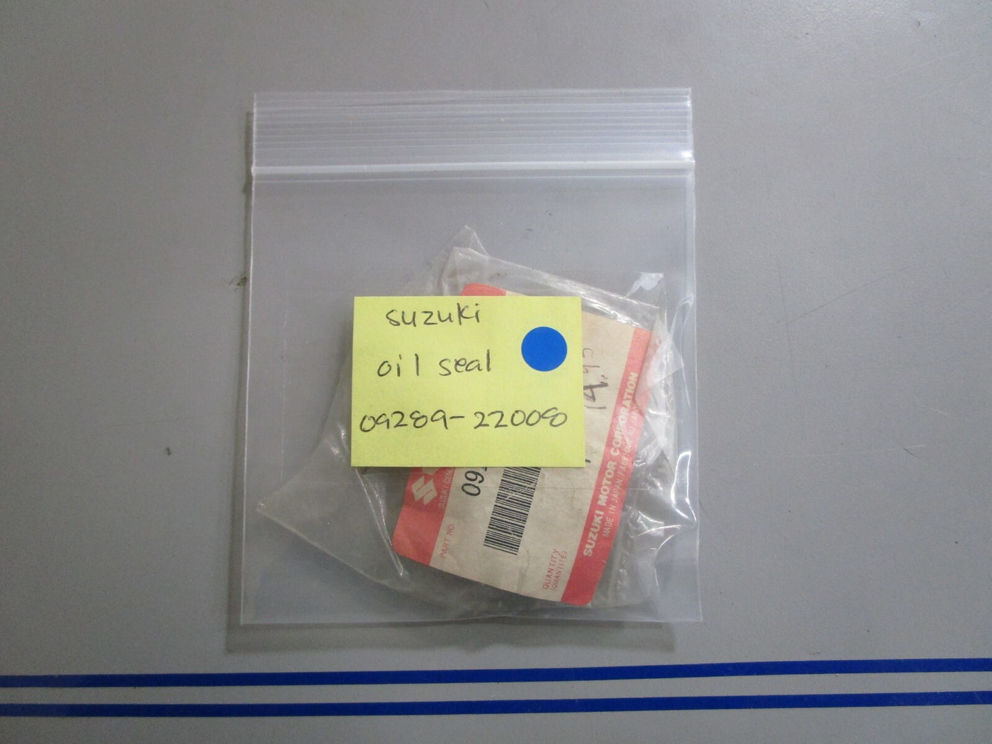 *NEW OEM* 0810 Suzuki Oil Seal 09289-22008