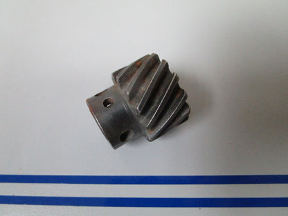 NEW OEM 311703 0311703 OMC Johnson Evinrude Drive Gear 0720