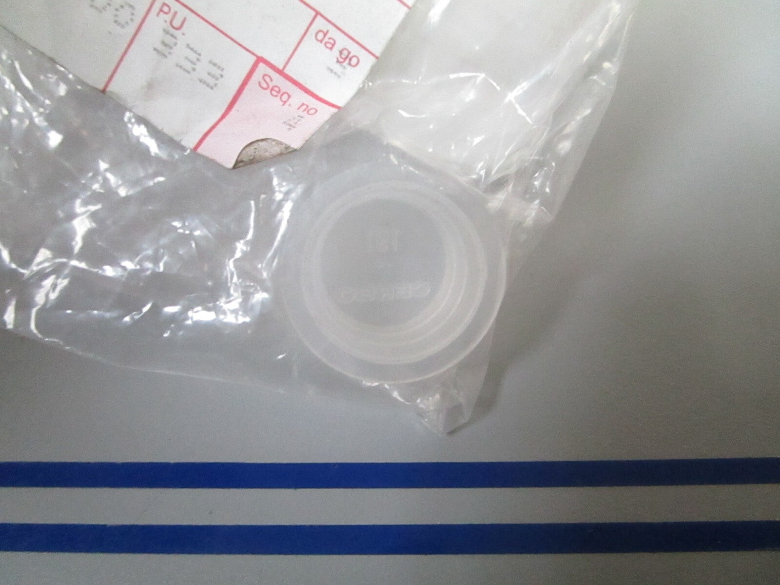 *NEW OEM* 0810 Volvo Penta Plug 943589