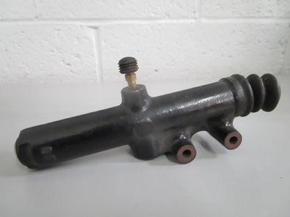 NEW OEM 0002957806 Mercedes-Benz Clutch Master Cylinder 0820