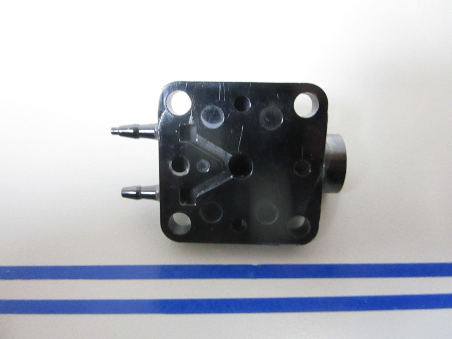 NEW OEM 338656 0338656 OMC Johnson Evinrude Primer Valve Cover 0720