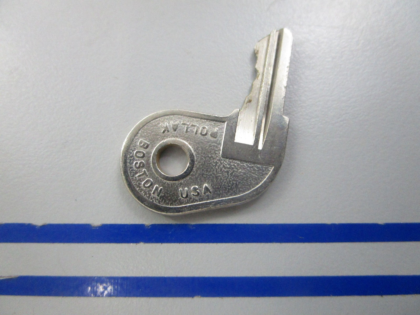 NEW OEM 501790 0501790 OMC Johnson Evinrude #25 Ignition Key 0810