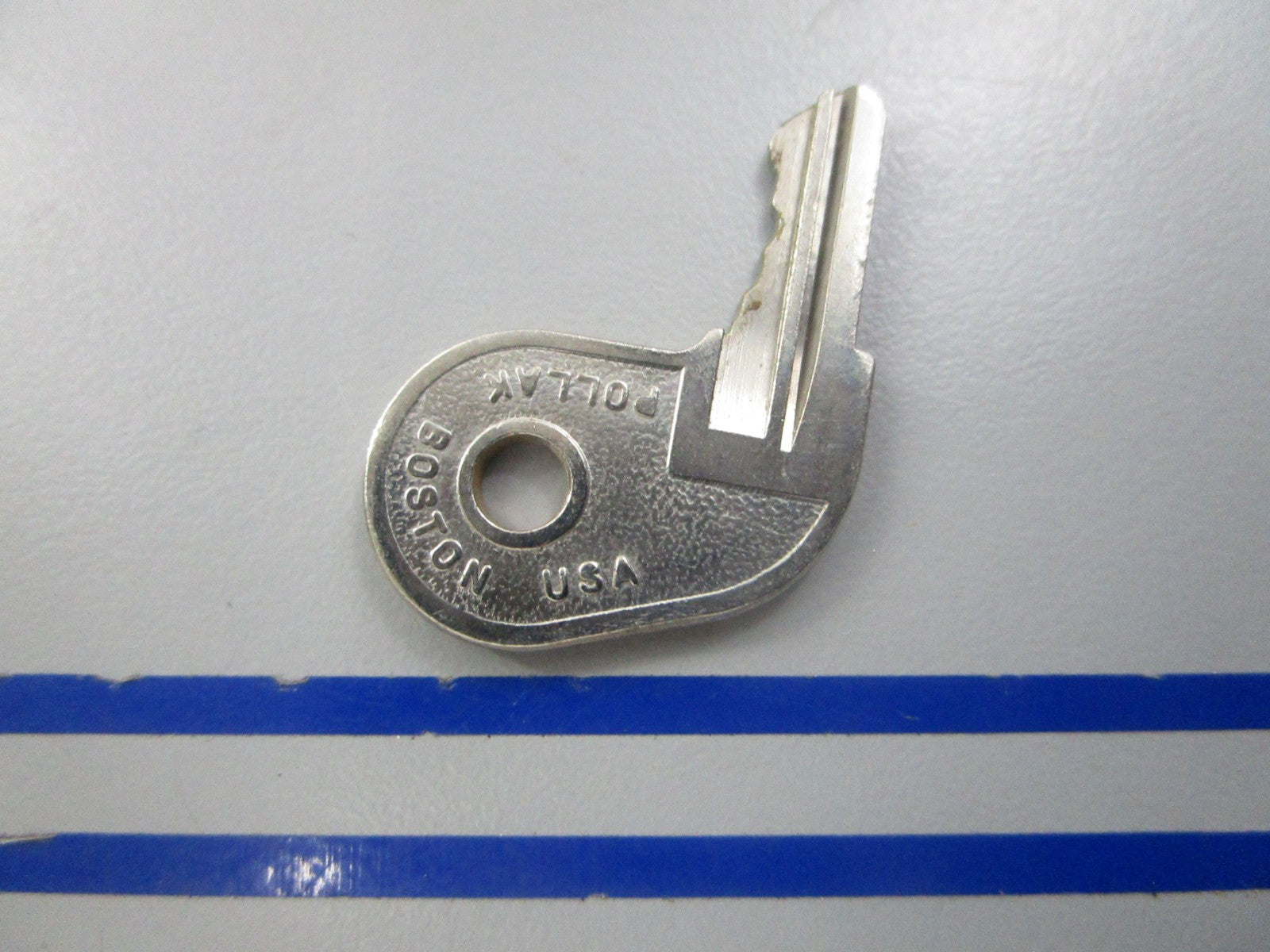 NEW OEM 501790 0501790 OMC Johnson Evinrude #25 Ignition Key 0810