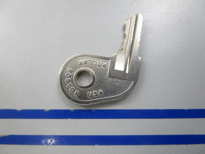 NEW OEM 501790 0501790 OMC Johnson Evinrude #25 Ignition Key 0810