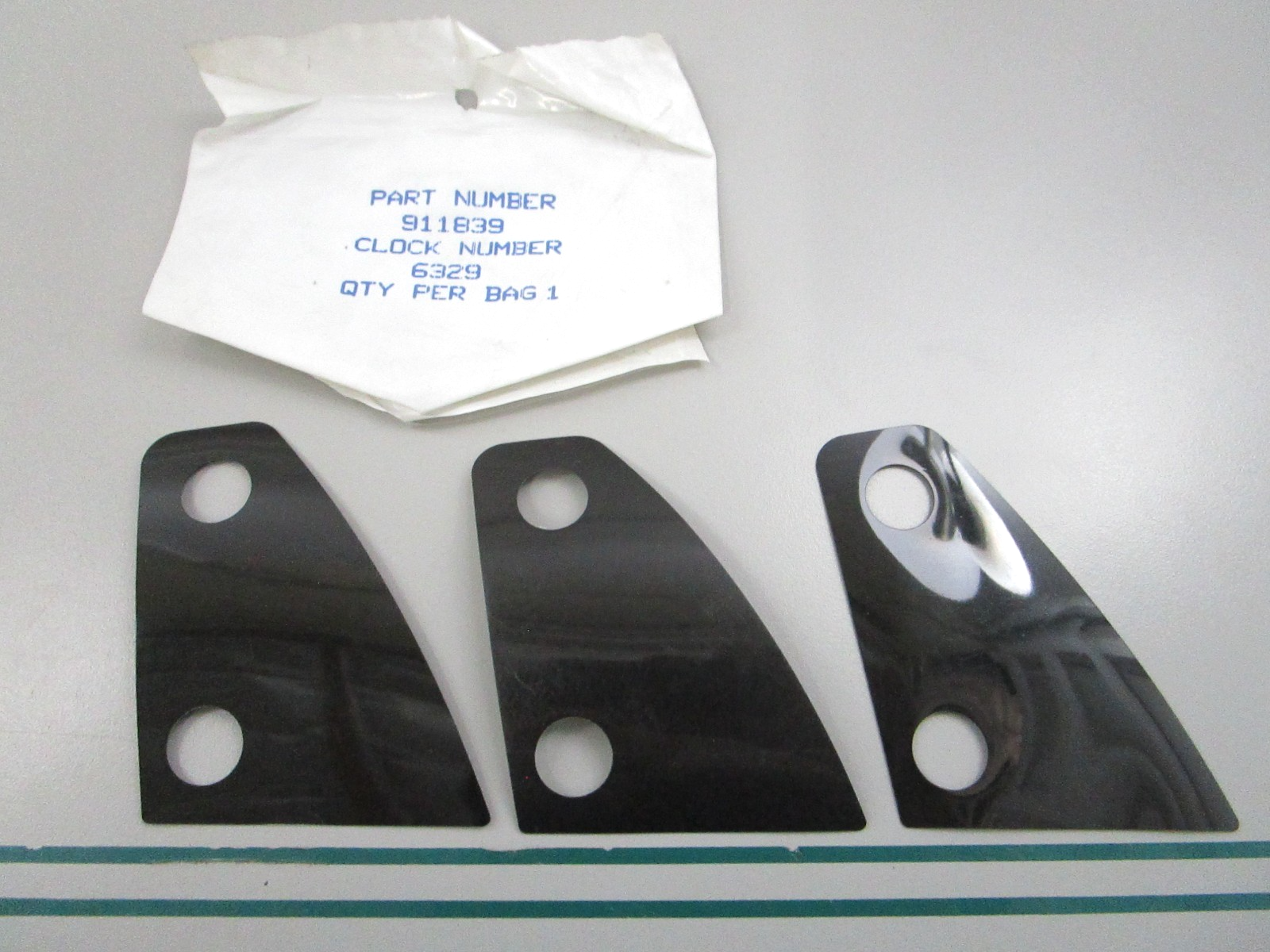 NEW OEM (LOT OF 3) 911879 0911879 OMC Johnson Evinrude Shim 0810