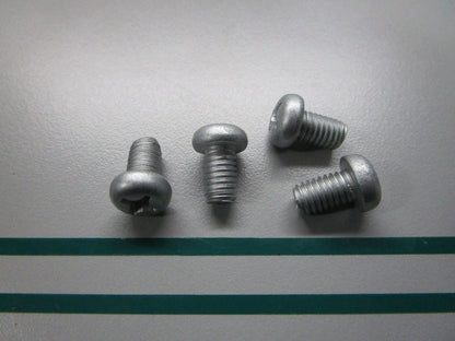 NEW OEM (LOT OF 4) 09125-06063 Suzuki Screw 0810