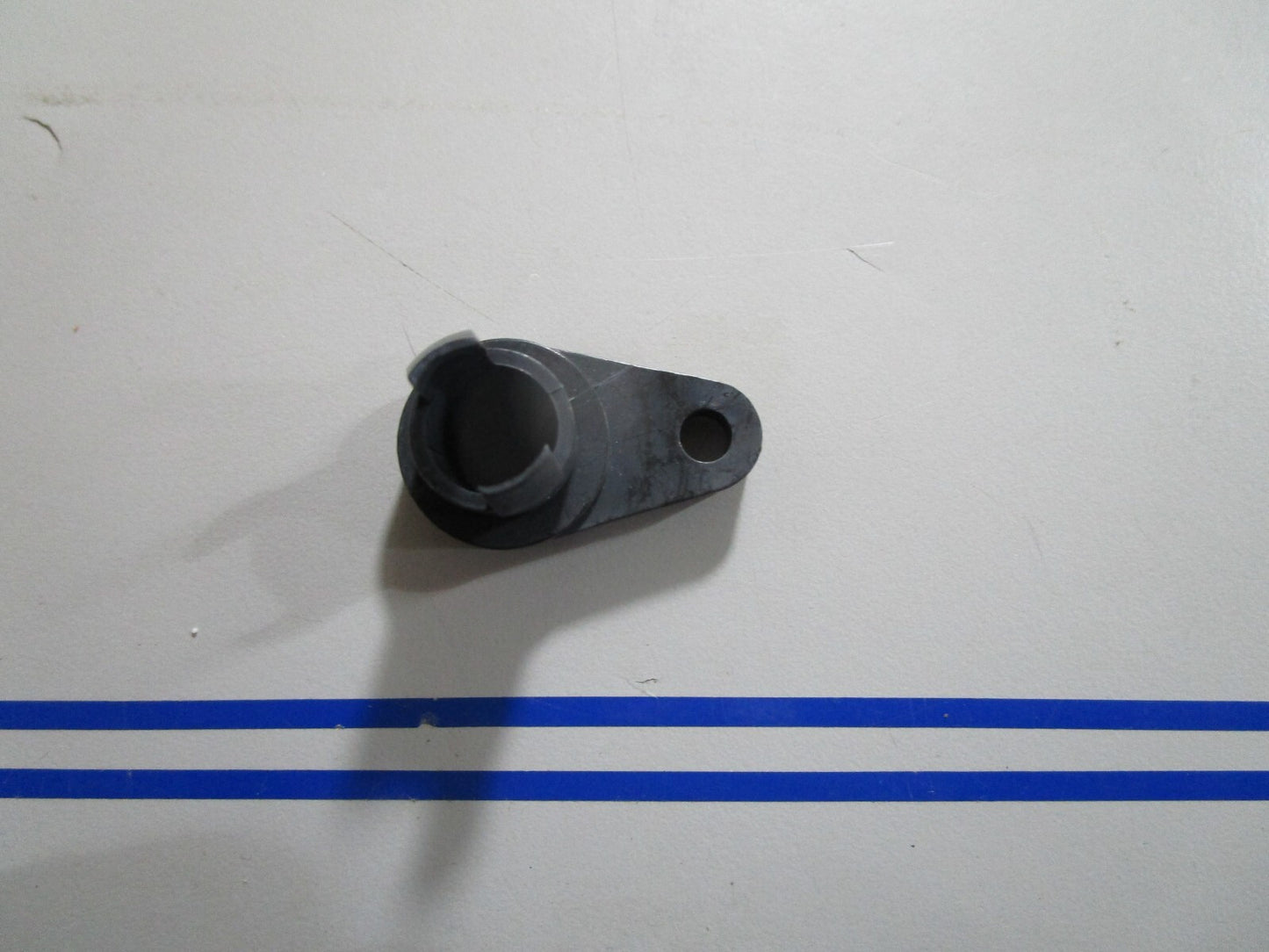 *NEW OEM* 0810 OMC Johnson Evinrude Keeper 331765 0331765