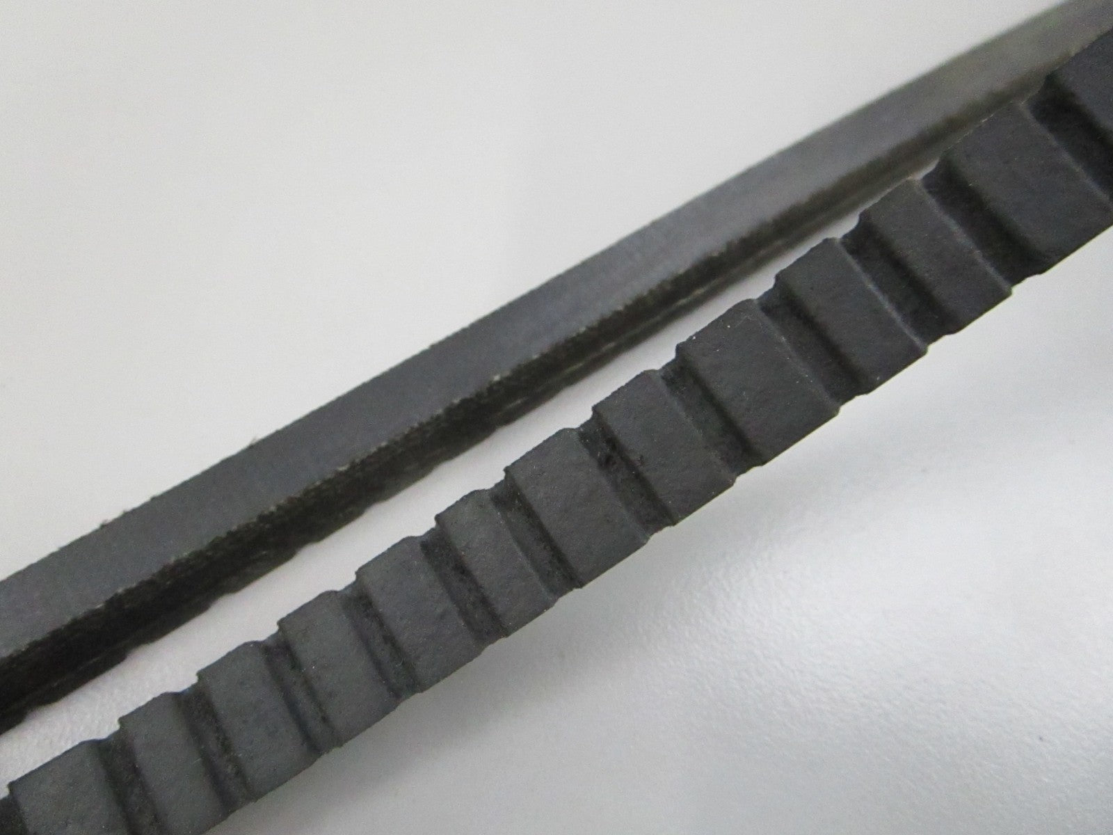 NEW 15475 Dayco Serpentine Belt 0810