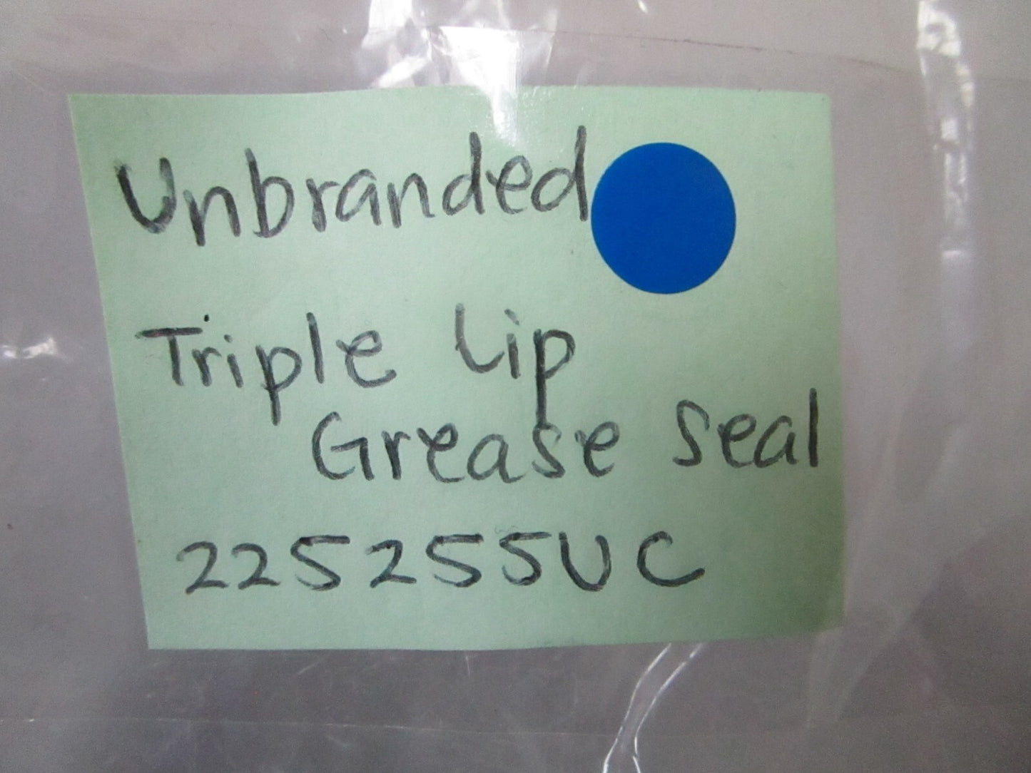 *NEW* 0810 Unbranded Triple Lip Grease Seal 225255UC