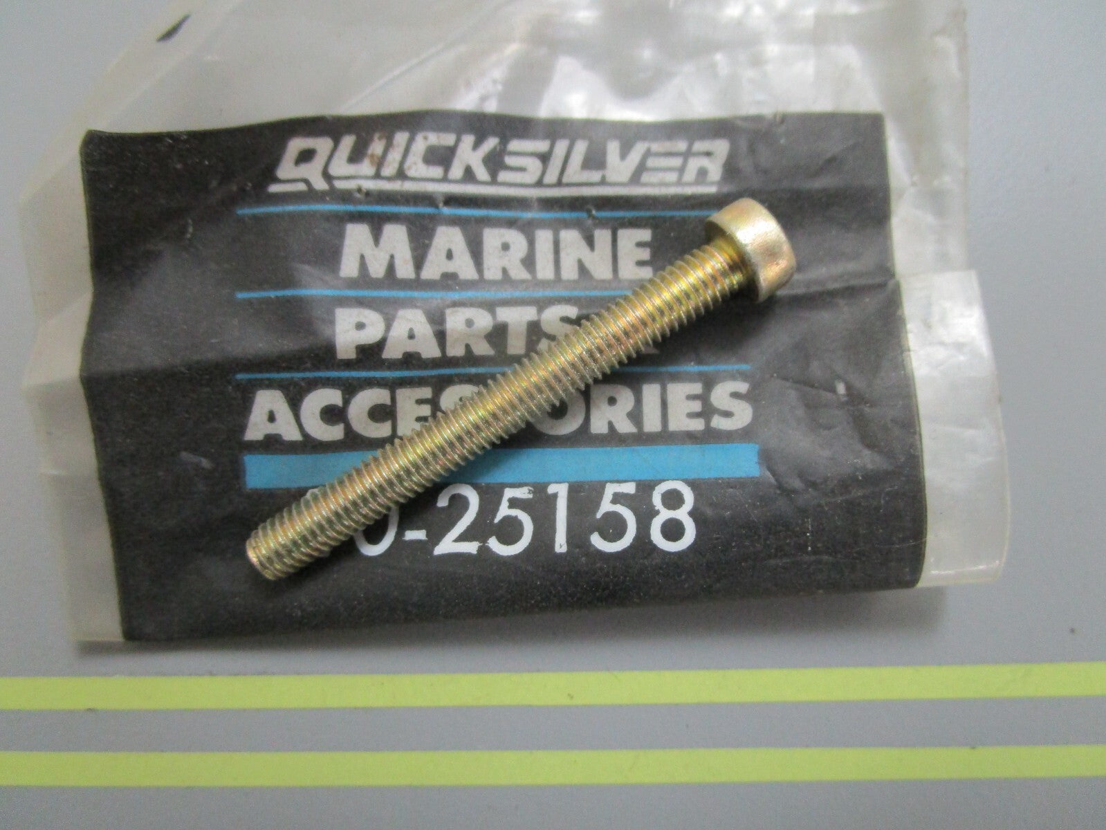 *NEW OEM* 0810 Mercury Quicksilver Screw 10-25158