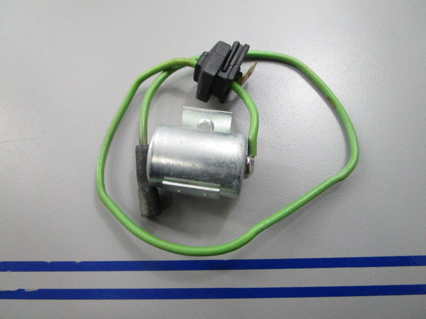 *NEW OEM* 0810 Volvo Penta Capacitor 834546