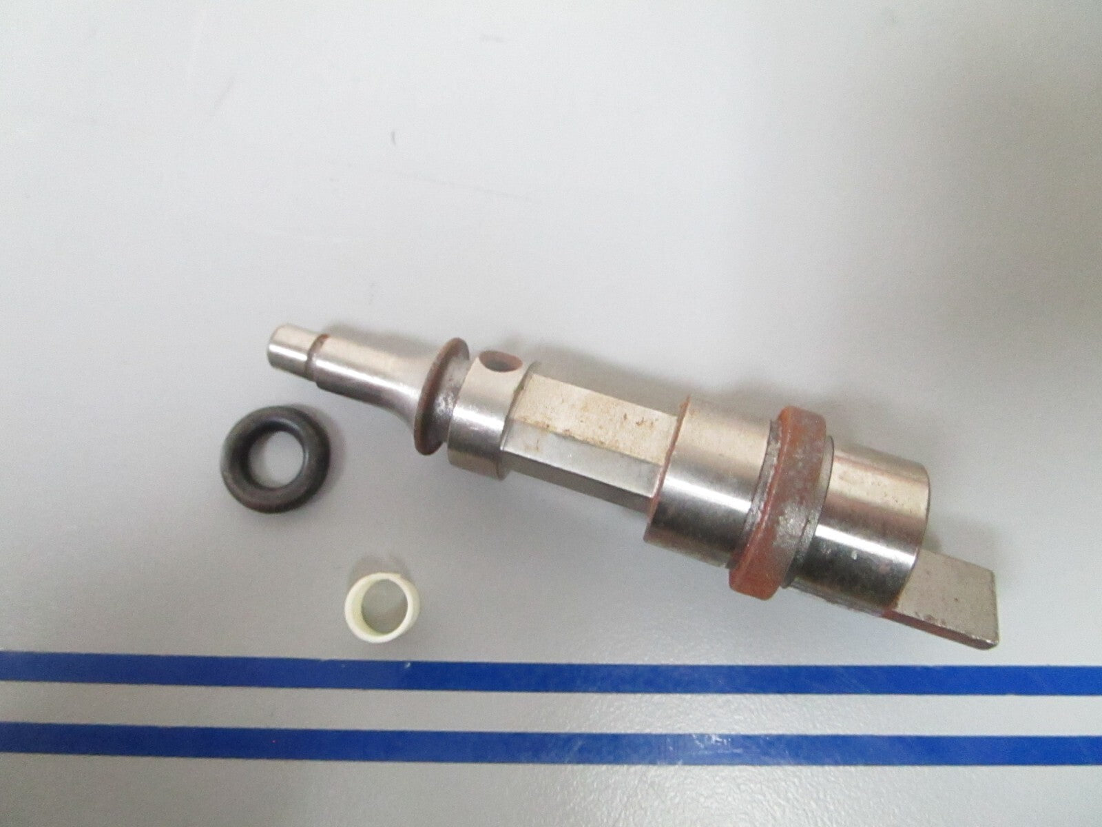 *NEW OEM* 0810 Mercury Quicksilver Distributor Cam Shaft 393-1779A2