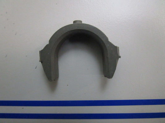 *NEW OEM* 0820 OMC Johnson Evinrude Cradle 303381 0303381