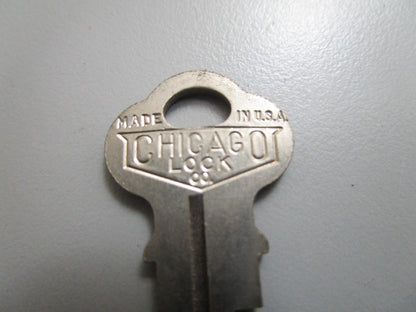 *NEW OEM* 0810 OMC Johnson Evinrude Ignition Key KF49 501564 0501564