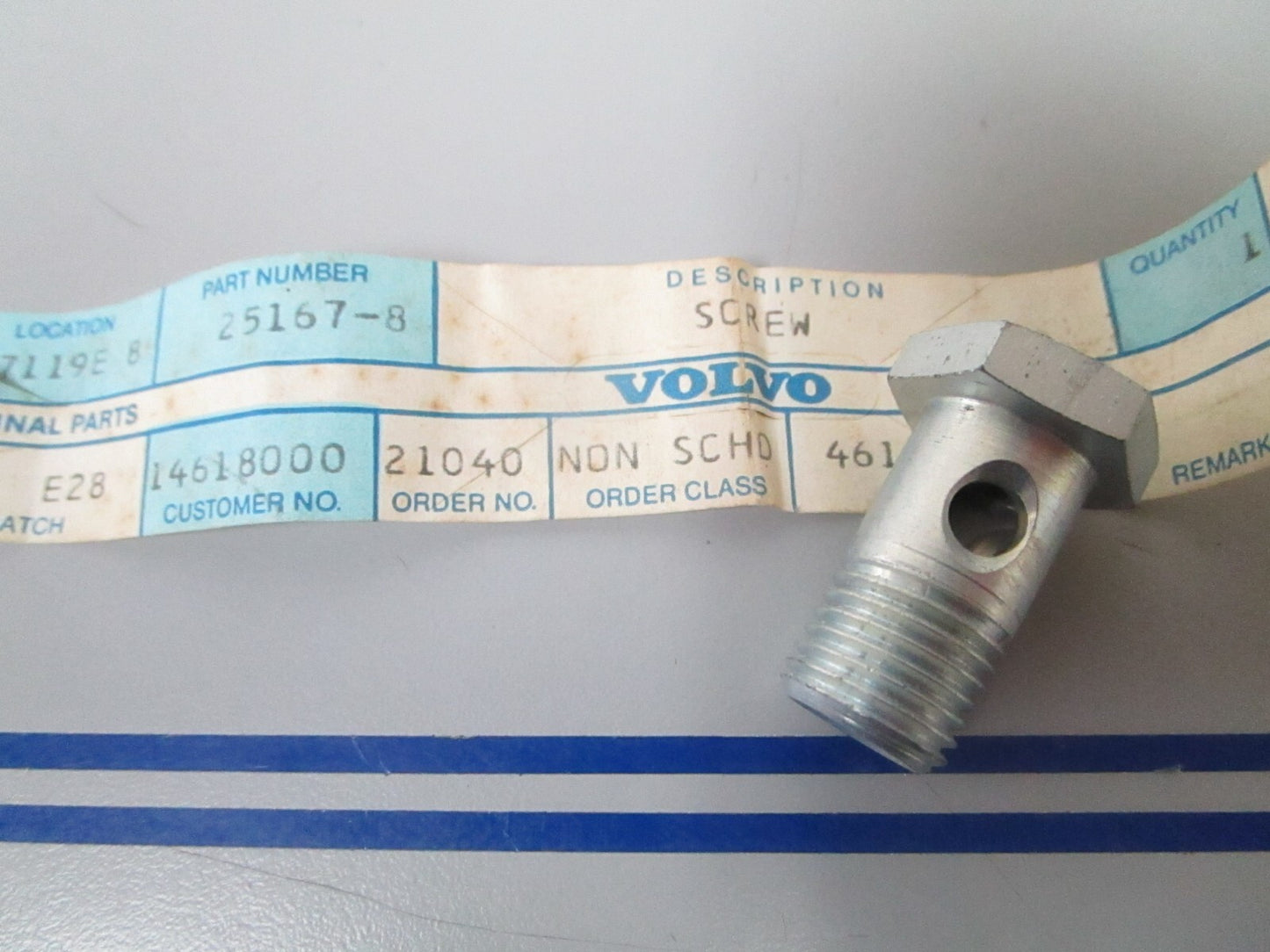 *NEW OEM* 0810 Volvo Penta Hallow Screw Bolt 25167