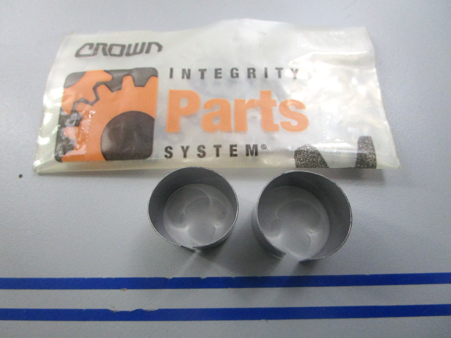 NEW OEM (LOT OF 2) 092224 Crown Split Bushing 0810