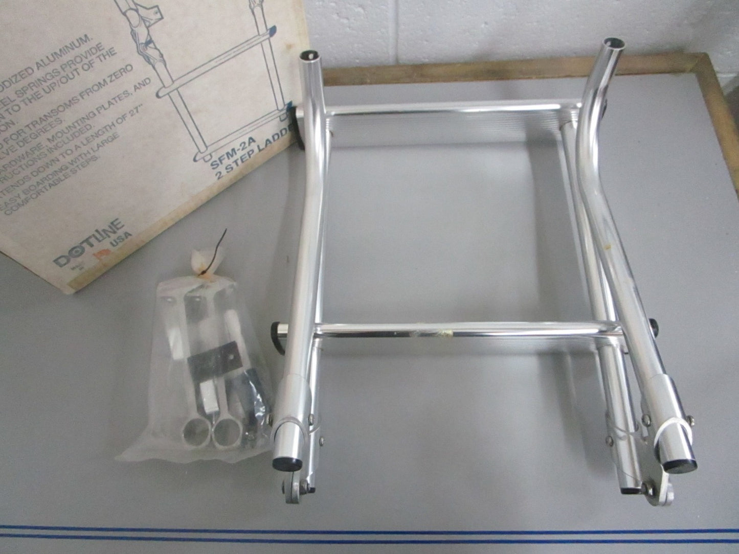 *NEW OEM* 0820 Dotline 2-Step Folding Transom Ladder SFM-2A