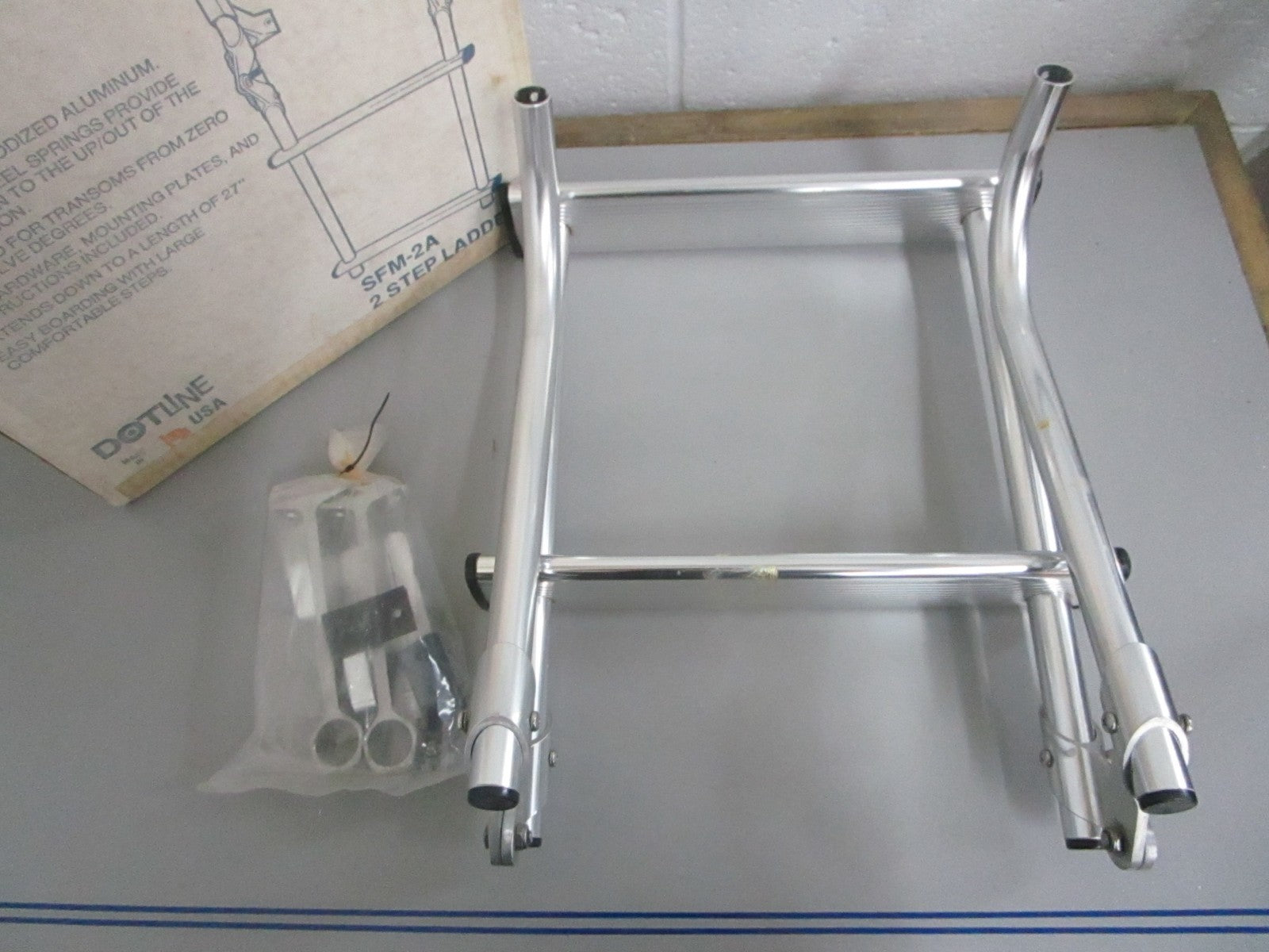 *NEW OEM* 0820 Dotline 2-Step Folding Transom Ladder SFM-2A