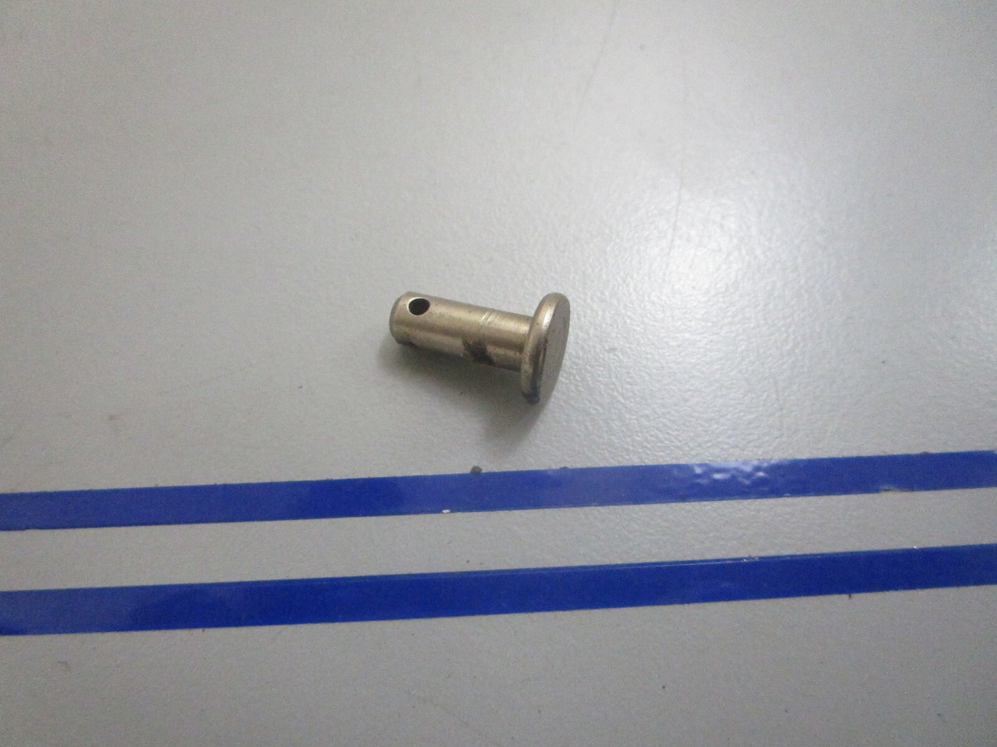 *NEW OEM* 0810 OMC Johnson Evinrude Pin 319541 0319541