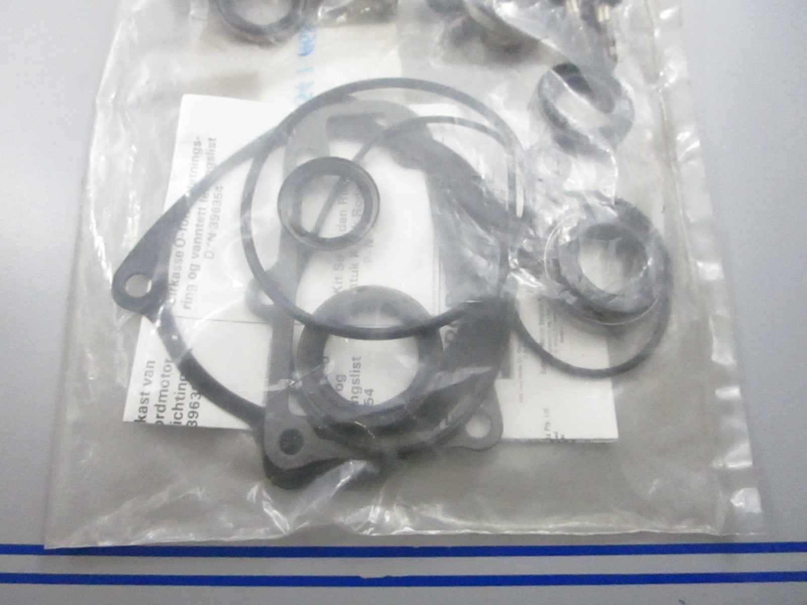 *NEW OEM* 0810 OMC Johnson Evinrude Seal Kit 396354 0396354