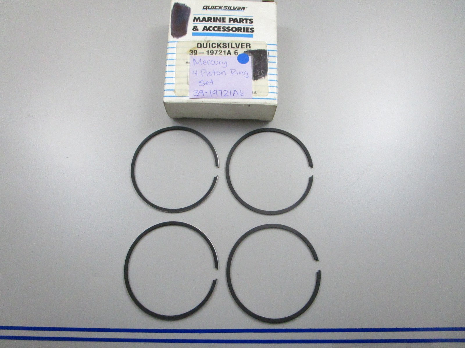 *NEW OEM* 0810 Mercury Quicksilver 4 Piston Ring Set 39-19721A6