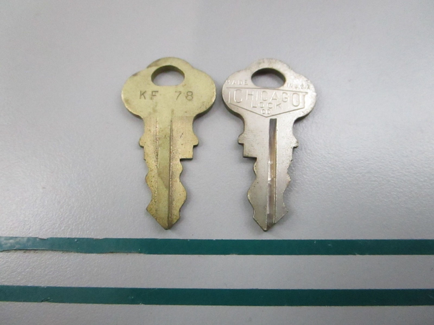 NEW OEM (LOT OF 2) 501593 0501593 OMC Johnson Evinrude KF78 Ignition Key 0810