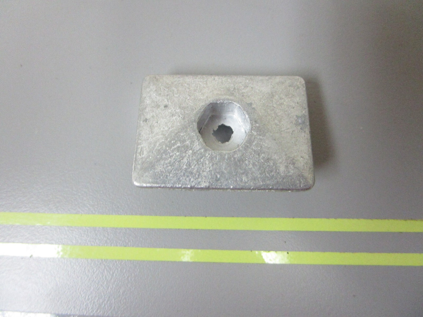 *NEW OEM* 0810 OMC Johnson Evinrude Anode 338635 0338635
