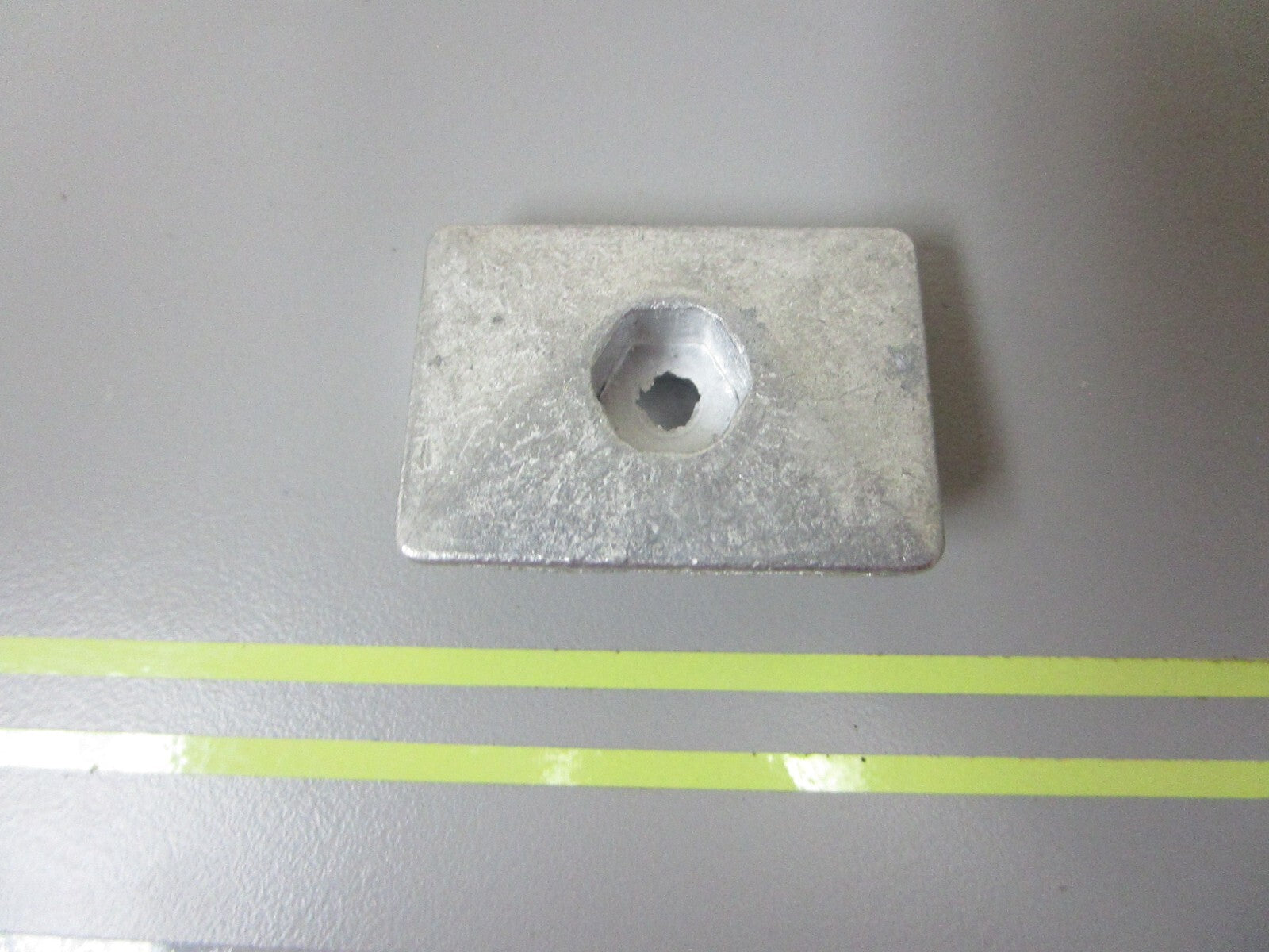 *NEW OEM* 0810 OMC Johnson Evinrude Anode 338635 0338635