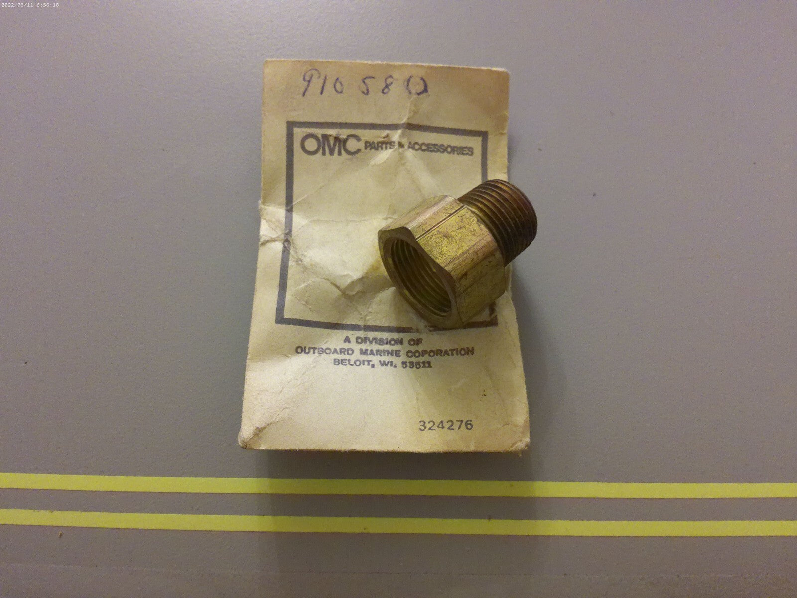 *NEW OEM* 0810 OMC Johnson Evinrude Connector 910580 0910580