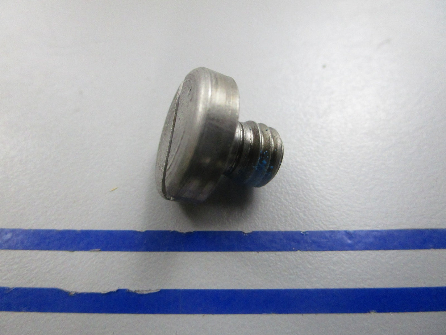 NEW OEM 912349 0912349 OMC Johnson Evinrude Plug 0810